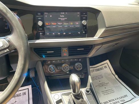 Used 2019 Volkswagen Jetta SEL FWD image 20