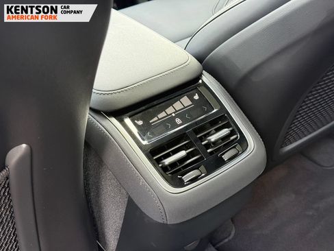 Used 2025 Volvo XC90 B6 Plus AWD/4WD image 30
