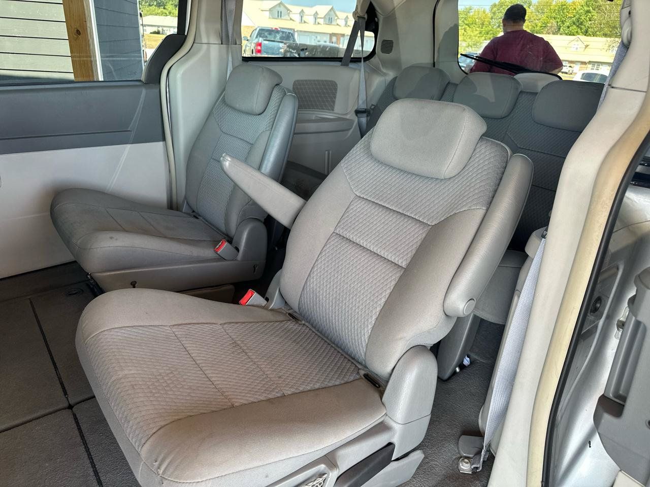 Used 2009 Chrysler Town & Country LX w/ PWR Convenience Group FWD image 32