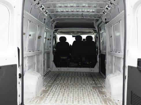 Used 2025 RAM ProMaster 2500 w/ Convenience Group FWD image 26