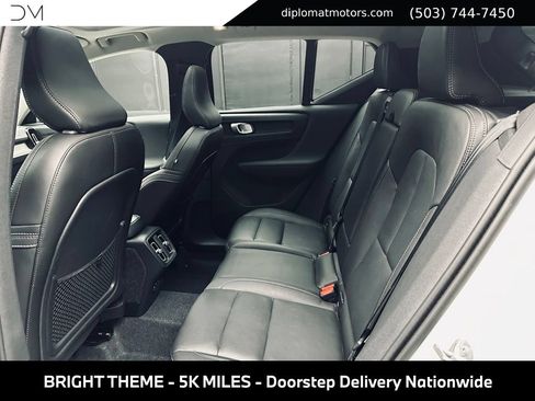 Used 2025 Volvo XC40 B5 Core w/ Protection Package Premier AWD/4WD image 23