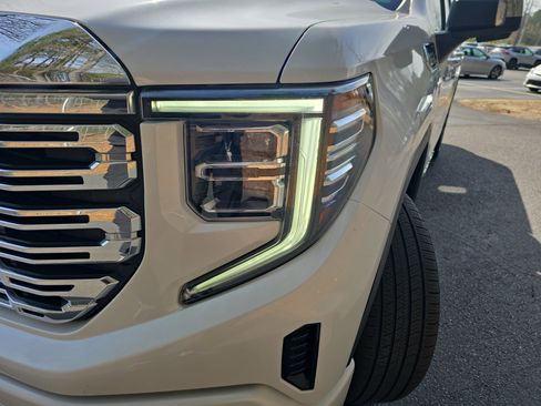 Used 2022 GMC Sierra 1500 Denali w/ Denali Reserve Package image 34