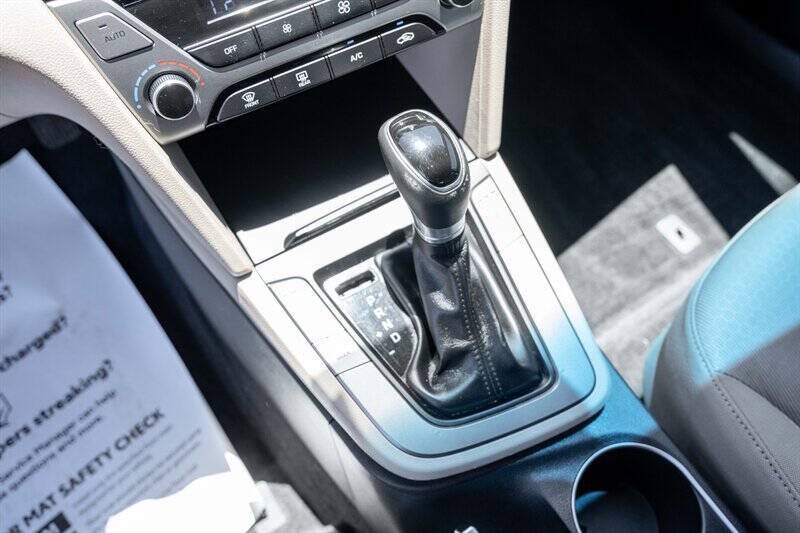 Used 2018 Hyundai Elantra Value Edition FWD image 15