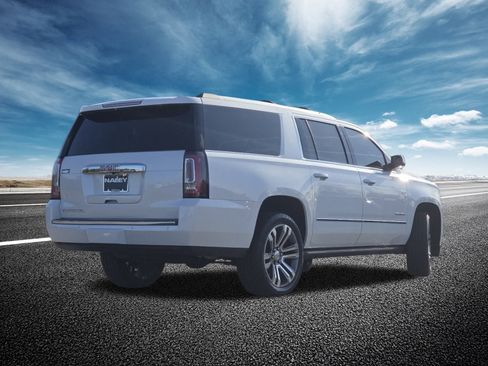 Used 2019 GMC Yukon XL Denali w/ Denali Ultimate Package image 23