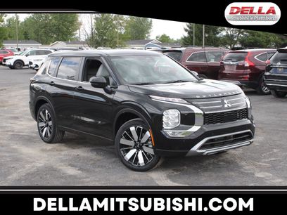 New 2025 Mitsubishi Outlander SE