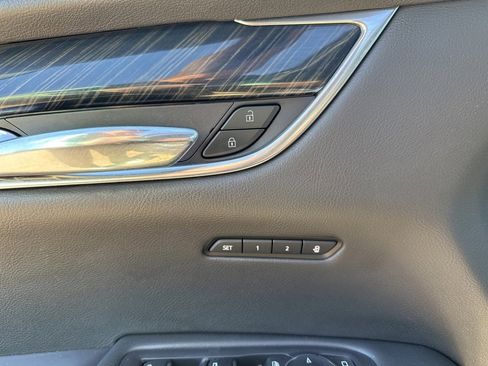 Used 2020 Cadillac XT6 Premium Luxury image 14