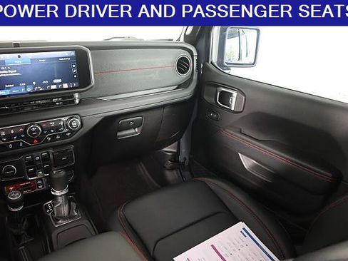 Used 2024 Jeep Wrangler Unlimited Rubicon image 20