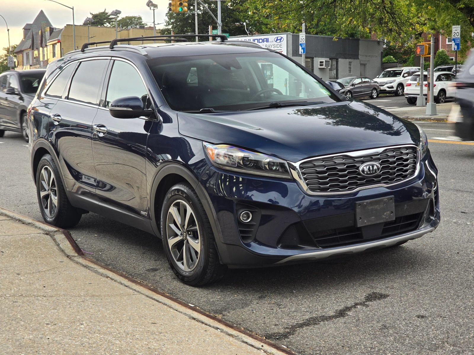 Used 2019 Kia Sorento EX AWD/4WD image 4