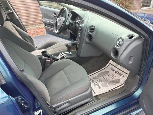 Used 2005 Pontiac Grand Prix w/ Drivers Plus Package image 8