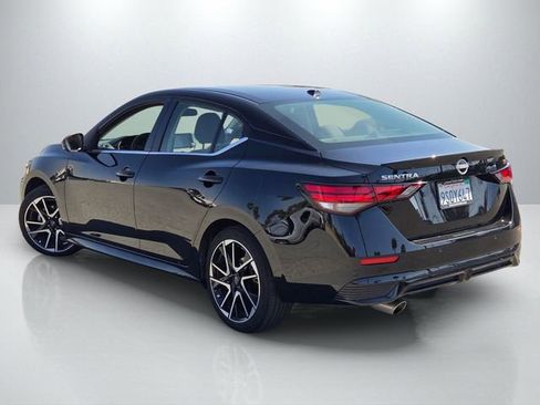 Used 2025 Nissan Sentra SR FWD image 6