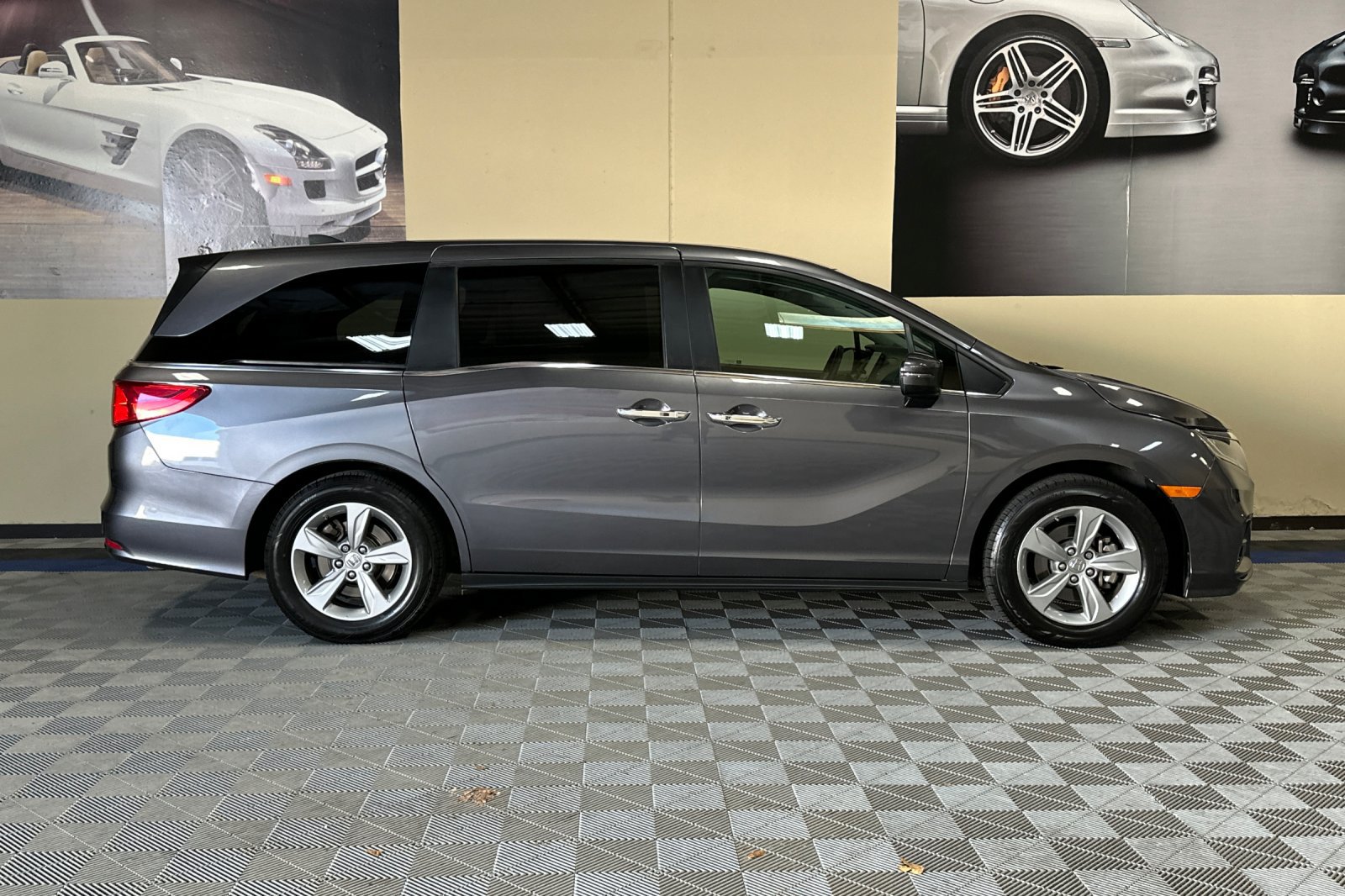 Used 2018 Honda Odyssey EX-L image 3