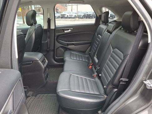 Used 2017 Ford Edge SEL w/ Equipment Group 201A image 9