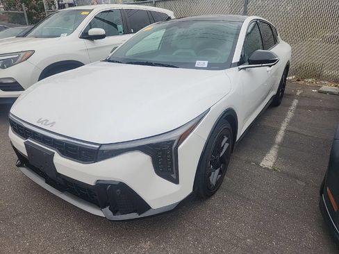 Certified 2025 Kia K4 GT-Line Turbo FWD image 3
