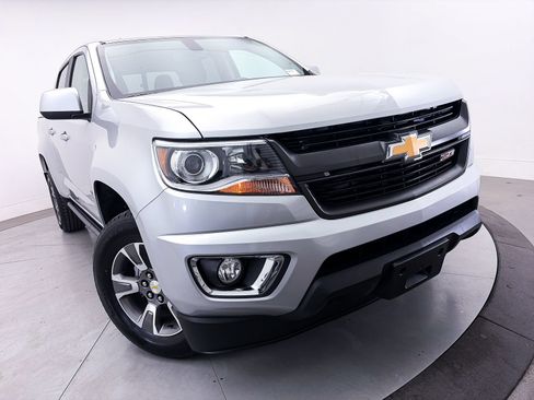Used 2020 Chevrolet Colorado Z71 AWD/4WD image 3