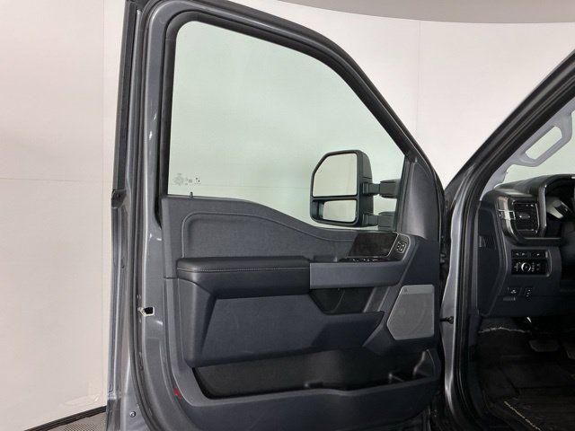 Used 2023 Ford F350 Lariat w/ Lariat Ultimate Package AWD/4WD image 16
