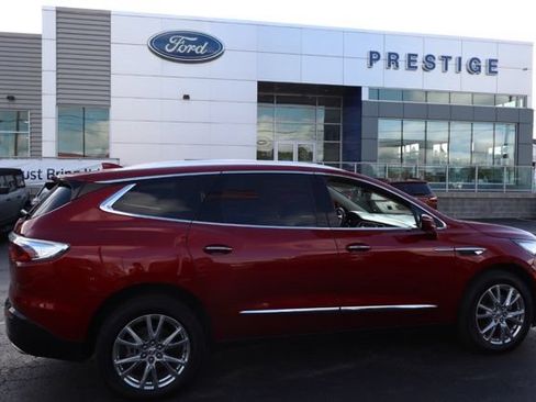 Used 2023 Buick Enclave Essence w/ Experience Buick Package AWD/4WD image 9