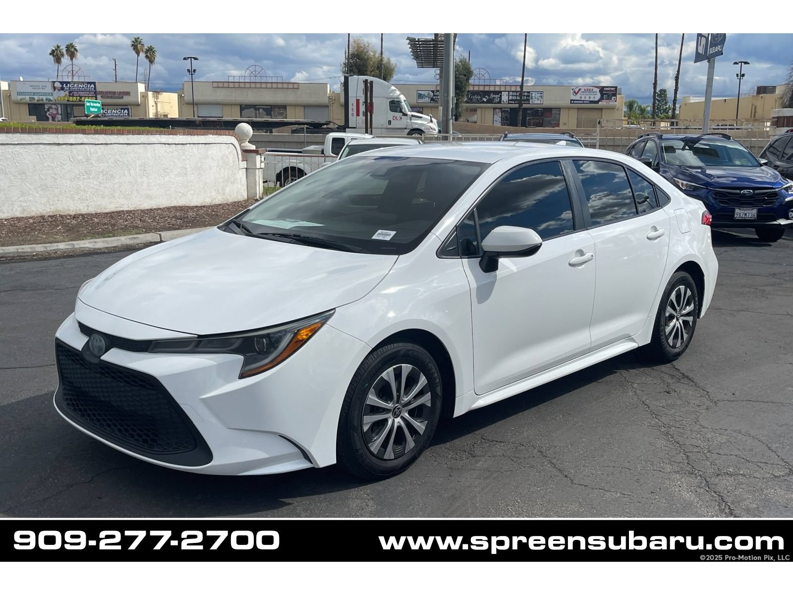 Used 2022 Toyota Corolla LE w/ Carpet Mat Package (TMS) FWD image 1