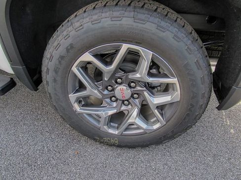 New 2026 GMC Sierra 1500 SLT w/ SLT Premium Package image 10