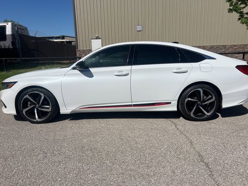 Used 2022 Honda Accord Sport image 9