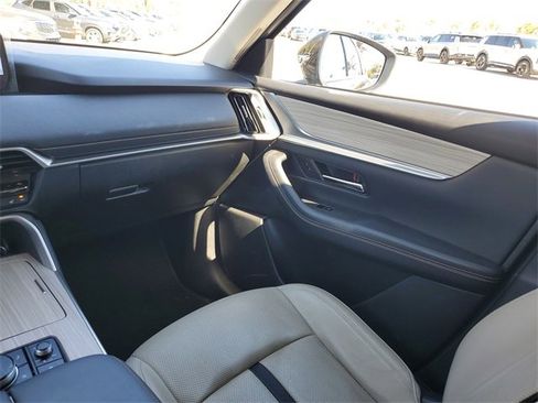 Used 2024 MAZDA CX-90 Plug-In Hybrid w/ Preferred image 11