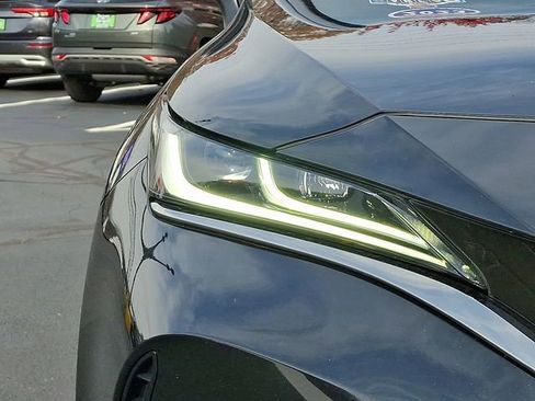 Used 2023 Toyota Venza Nightshade image 11