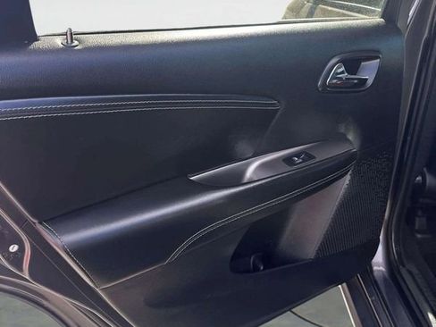 Used 2019 Dodge Journey Crossroad image 19