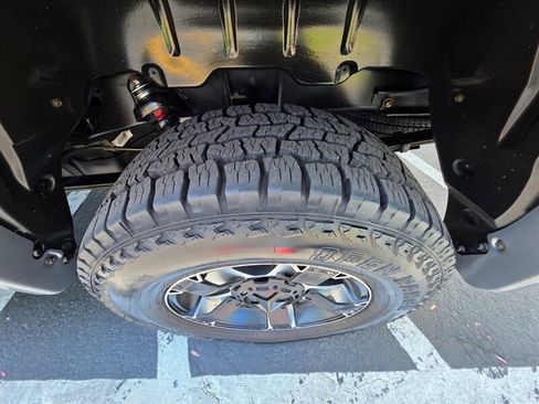 Used 2015 Toyota Tundra SR5 w/ SR5 Upgrade Package AWD/4WD image 20
