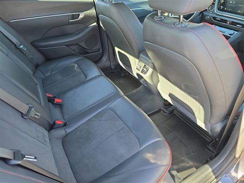 Used 2021 Hyundai Sonata SEL Plus image 11