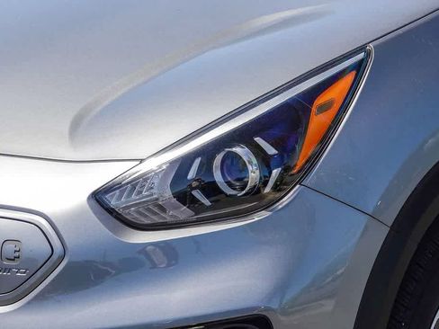 Certified 2022 Kia Niro EX Premium FWD image 8