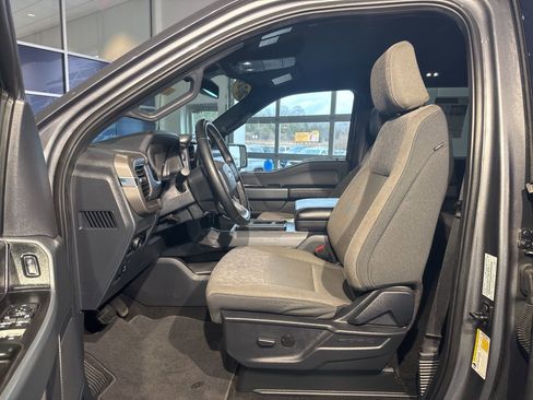 Used 2024 Ford F150 XLT w/ Mobile Office Package image 18