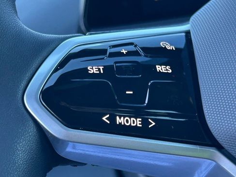 Used 2023 Volkswagen ID.4 Pro S image 22