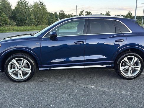 Used 2022 Audi Q3 2.0T Premium w/ Convenience Package AWD/4WD image 11