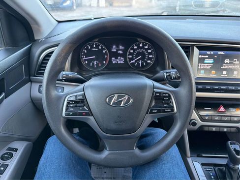 Used 2018 Hyundai Elantra SE w/ SE Connectivity Package 04 image 19