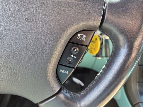 Used 2002 Ford Thunderbird image 29