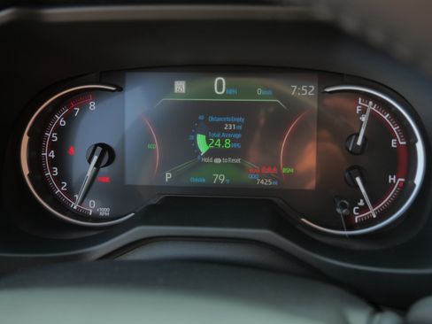 Certified 2025 Toyota RAV4 XLE Premium AWD/4WD image 22