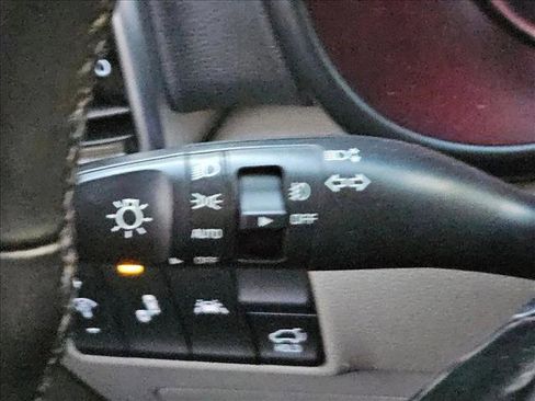 Used 2022 Kia Sportage EX w/ EX Technology Package image 17