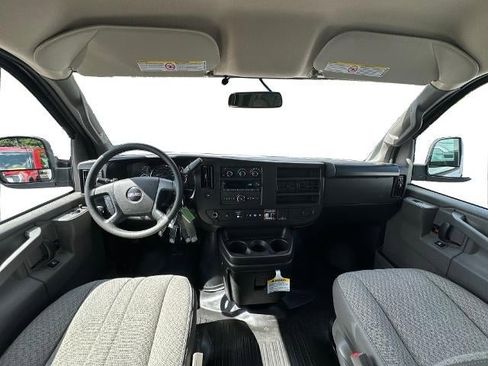 New 2025 GMC Savana 3500 Extended w/ Driver Convenience Package image 18