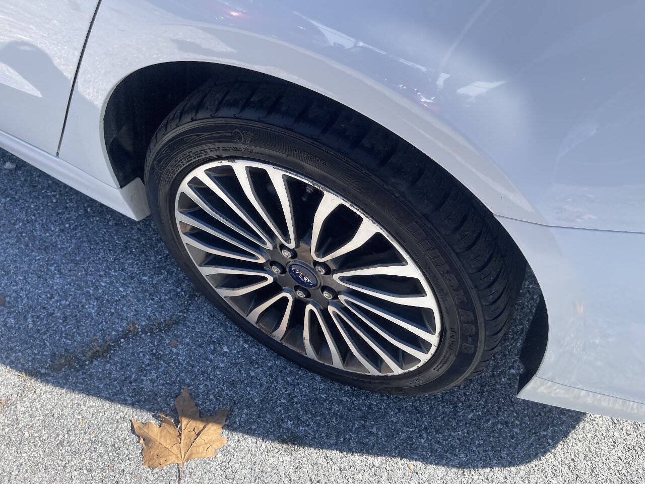 Used 2017 Ford Fusion SE w/ Fusion SE Technology Package AWD/4WD image 28