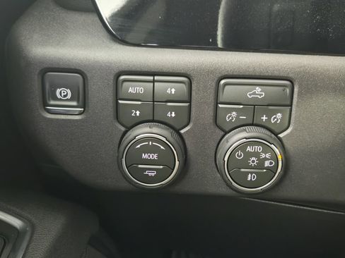 New 2026 Chevrolet Silverado 1500 LT Trail Boss w/ Convenience Package II image 22