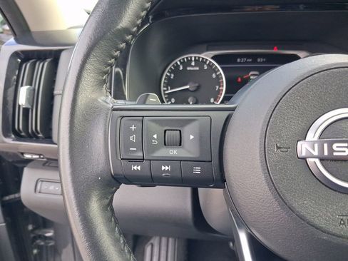 Certified 2024 Nissan Pathfinder SV FWD image 18