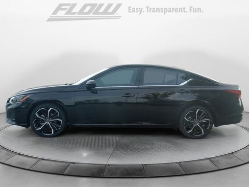 New 2025 Nissan Altima 2.5 SR image 4