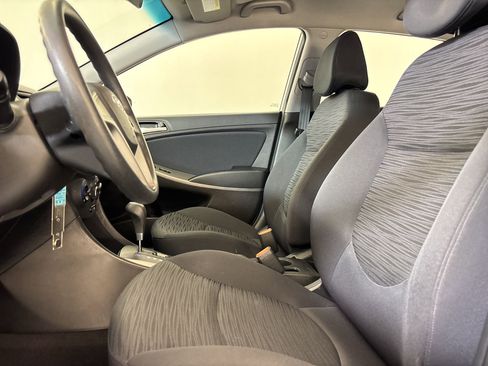 Used 2017 Hyundai Accent SE FWD image 5