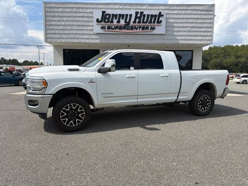 Used 2024 RAM 2500 Limited AWD/4WD image 1