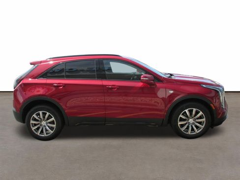 Used 2021 Cadillac XT4 Sport w/ Cold Weather Package AWD/4WD image 6