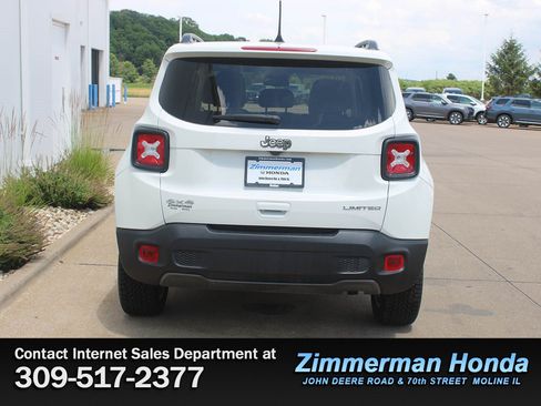 Used 2023 Jeep Renegade Limited w/ Sun/Sound Group AWD/4WD image 5