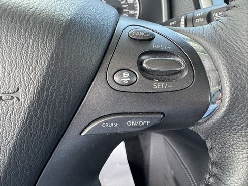 Used 2024 Nissan Murano SV w/ SV Midnight Edition Package image 17