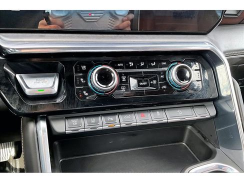 Used 2024 GMC Sierra 3500 Denali Ultimate image 16