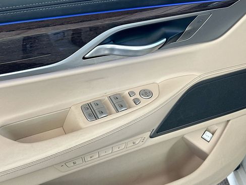 Used 2020 BMW 740i w/ Luxury Rear Seating Package RWD image 18
