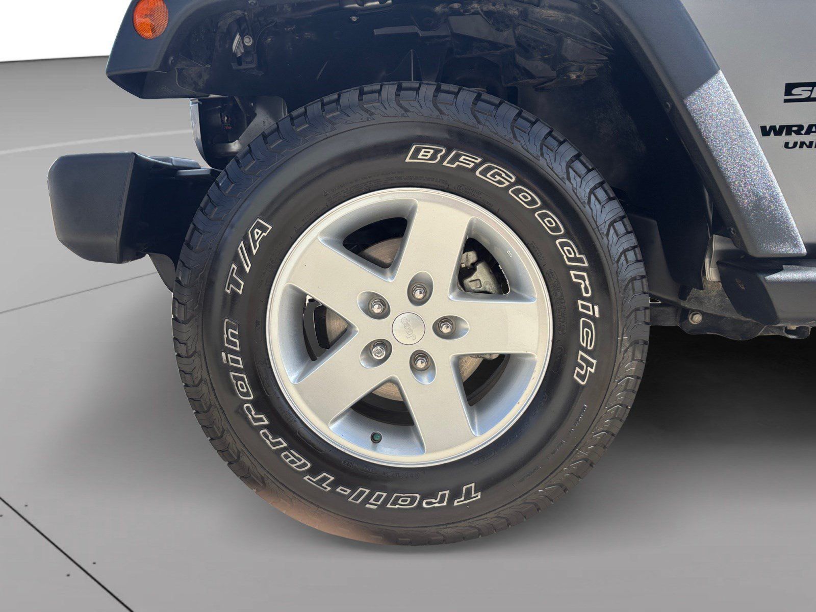 Used 2015 Jeep Wrangler Unlimited Sport w/ Quick Order Package 24S AWD/4WD image 9