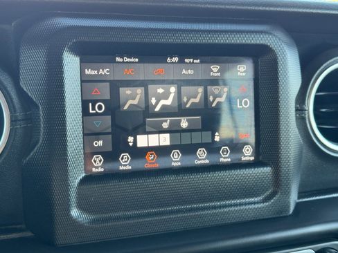 Used 2018 Jeep Wrangler Unlimited Sahara w/ Safety Group AWD/4WD image 60